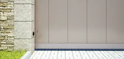 Откатные или распашные ворота: что выбрать для въезда на участок? Сравнение и советы